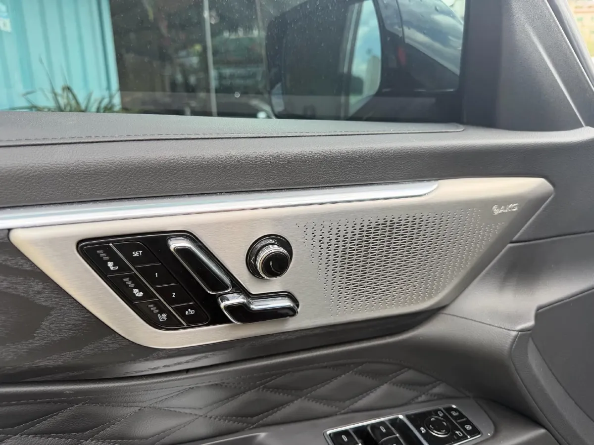 2023 Cadillac CT6 2.0T 237HP L4 10AT,autocango,china used car exporter,china ev exporter,chinese used car exporter,chinese used ev exporter