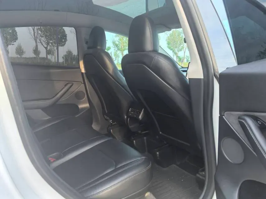 2022 Tesla Model Y BEV 60KWH,autocango,china used car exporter,china ev exporter,chinese used car exporter,chinese used ev exporter