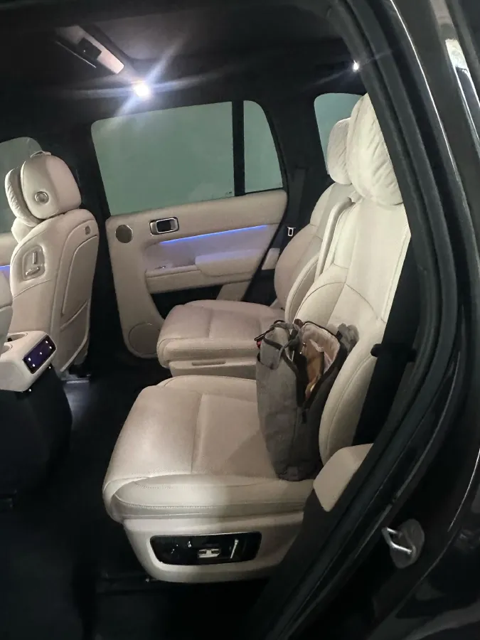 2024 Ford Bronco 2.3T 275HP L4 10AT,autocango,china used car exporter,china ev exporter,chinese used car exporter,chinese used ev exporter