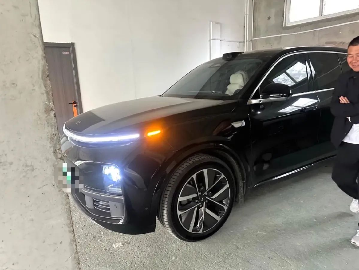 2024 Ford Bronco 2.3T 275HP L4 10AT,autocango,china used car exporter,china ev exporter,chinese used car exporter,chinese used ev exporter