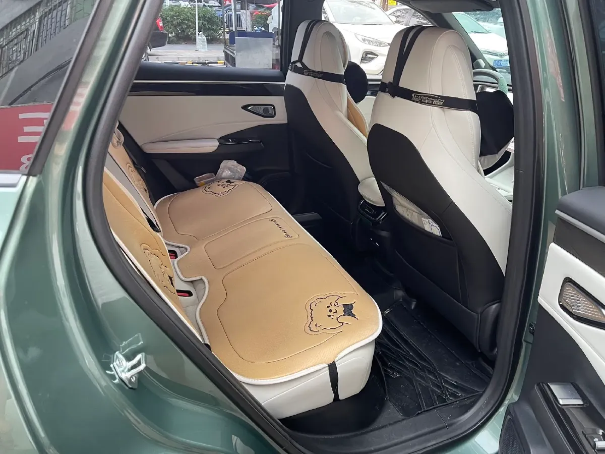 2024 Geely Galaxy L7 1.5T 163HP L4 3DHT PHEV 18.7KWH,autocango,china used car exporter,china ev exporter,chinese used car exporter,chinese used ev exporter