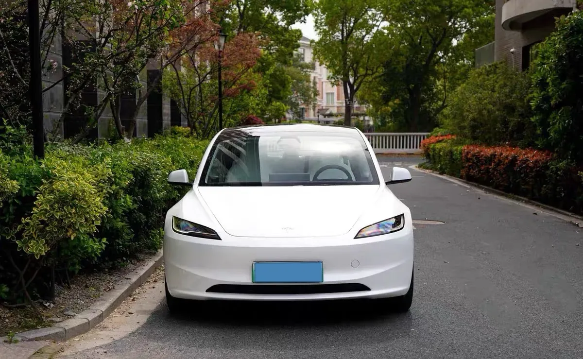 2025 Tesla Model 3 BEV,autocango,china used car exporter,china ev exporter,chinese used car exporter,chinese used ev exporter