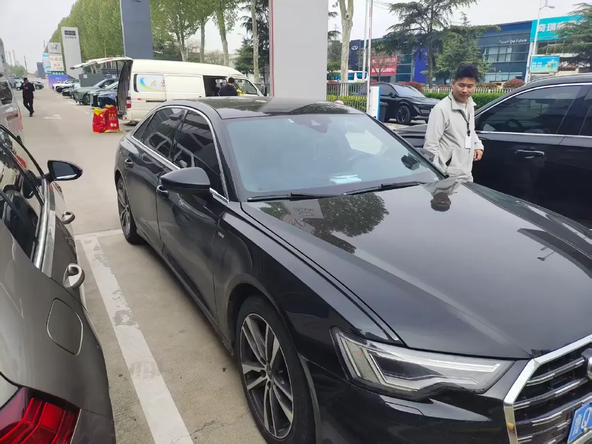 2021 Audi A6L 2.0T 190HP L4 7DCT,autocango,china used car exporter,china ev exporter,chinese used car exporter,chinese used ev exporter