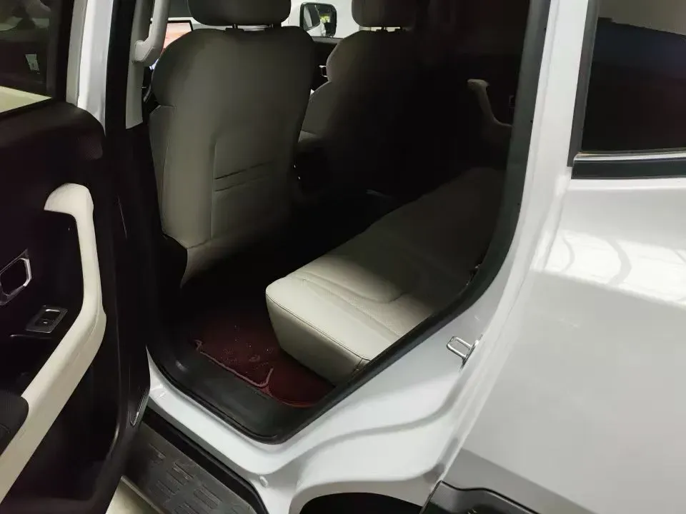 2025 MAXUS XinTu V70 2.0T 150HP L4 9AT,autocango,china used car exporter,china ev exporter,chinese used car exporter,chinese used ev exporter