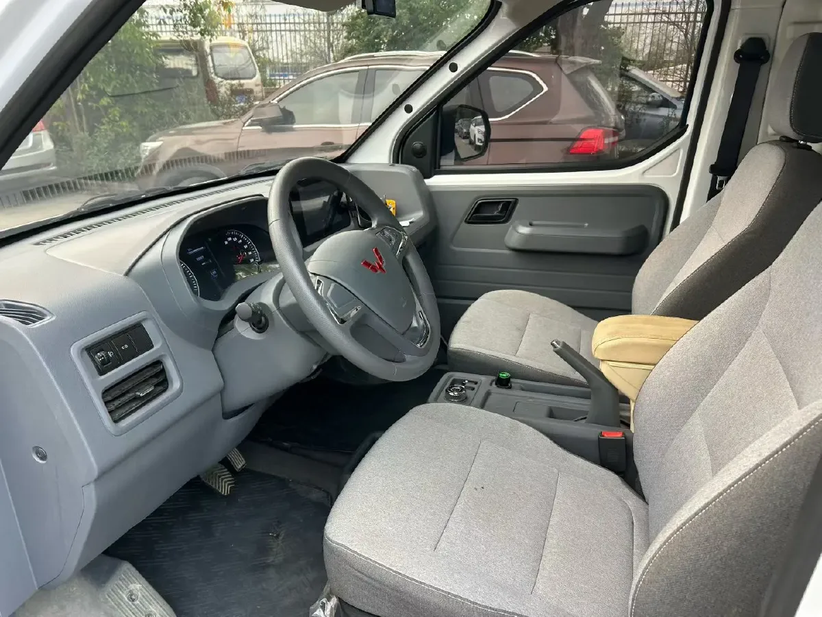 2024 WuLing YangGuang BEV 41.9KWH,autocango,china used car exporter,china ev exporter,chinese used car exporter,chinese used ev exporter