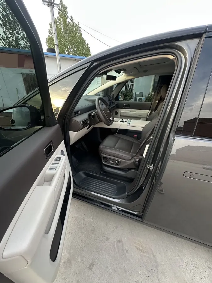 2024 Li MEGA BEV 102.7KWH,autocango,china used car exporter,china ev exporter,chinese used car exporter,chinese used ev exporter