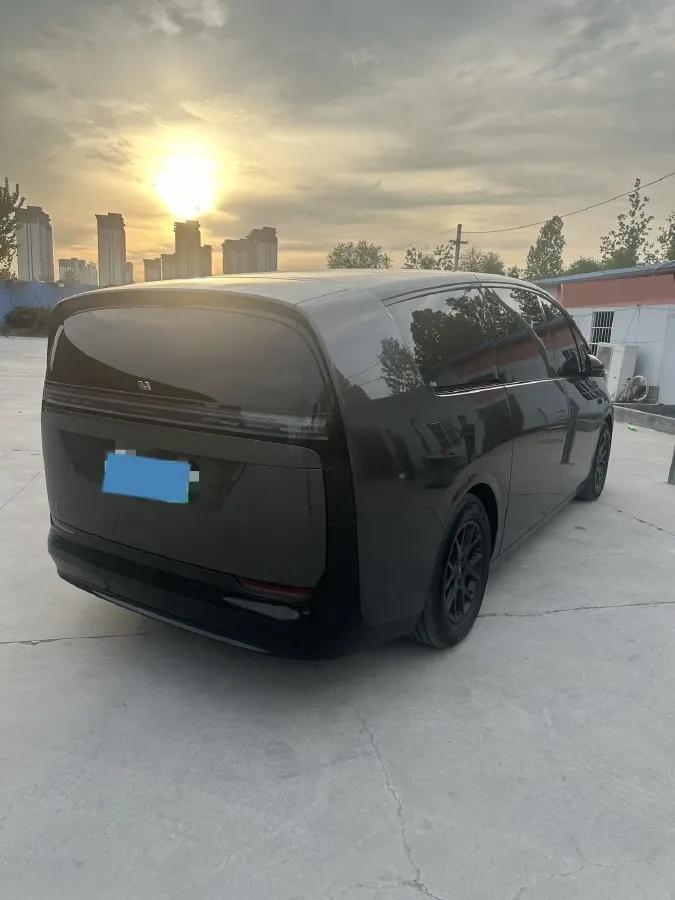 2024 Li MEGA BEV 102.7KWH,autocango,china used car exporter,china ev exporter,chinese used car exporter,chinese used ev exporter