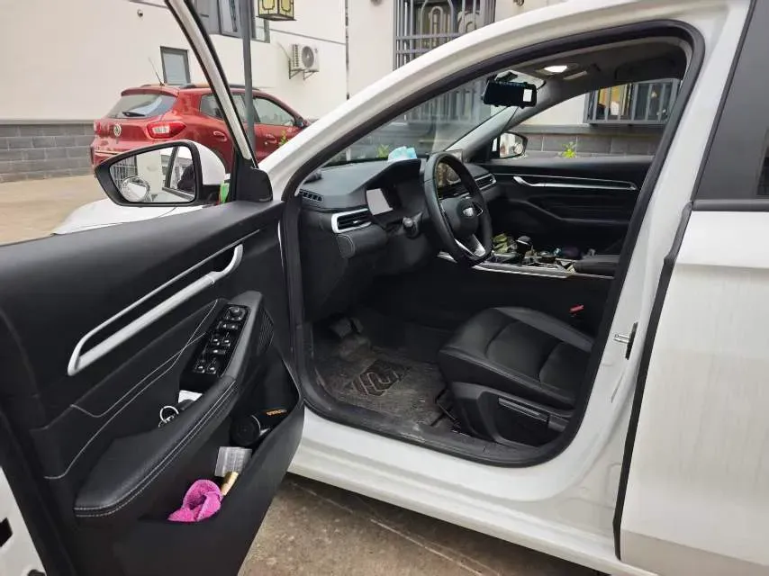 2025 Geely Emgrand 1.5L 127HP L4 CVT,autocango,china used car exporter,china ev exporter,chinese used car exporter,chinese used ev exporter