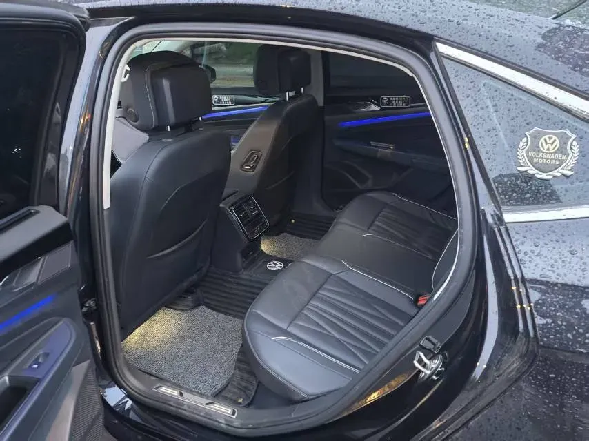 2023 Volkswagen Passat 2.0T 186HP L4 7DCT,autocango,china used car exporter,china ev exporter,chinese used car exporter,chinese used ev exporter