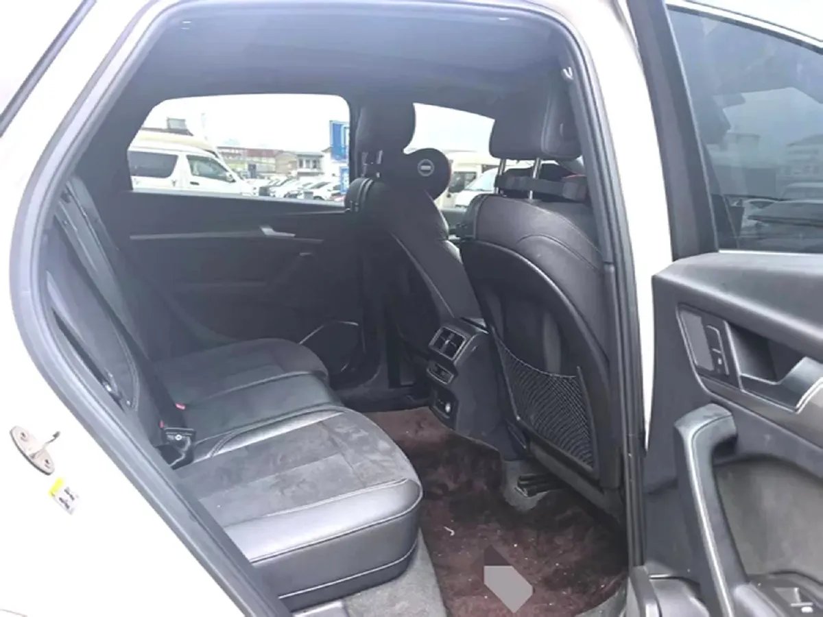 2021 Audi Q5L Sportback 2.0T 190HP L4 7DCT,autocango,china used car exporter,china ev exporter,chinese used car exporter,chinese used ev exporter