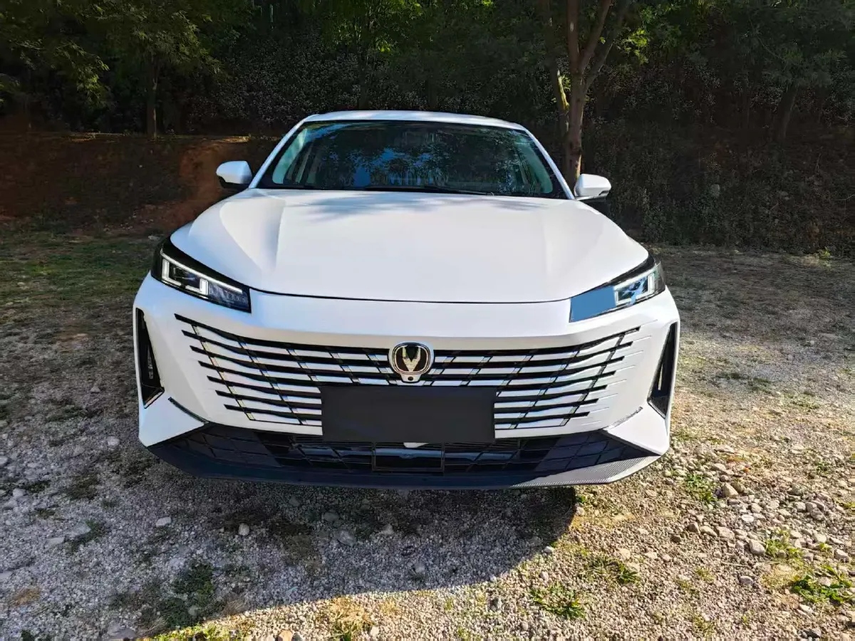 2024 ChangAn Eado 1.5T 170HP L4 7DCT,autocango,china used car exporter,china ev exporter,chinese used car exporter,chinese used ev exporter