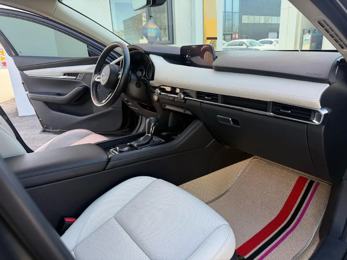 2020 Mazda 3 Axela 2.0L 180HP L4 6AT,autocango,china used car exporter,china ev exporter,chinese used car exporter,chinese used ev exporter