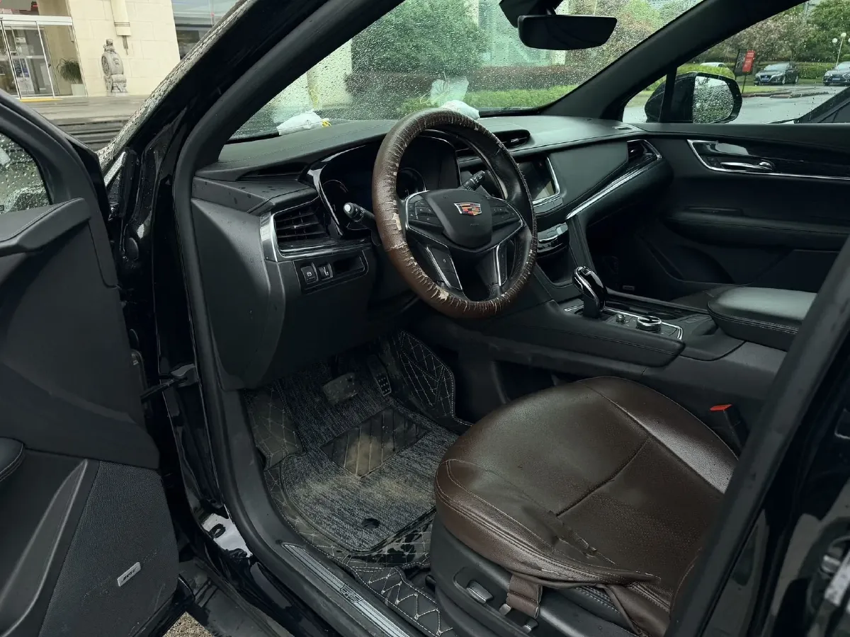 2021 Cadillac XT5 2.0T 237HP L4 9AT,autocango,china used car exporter,china ev exporter,chinese used car exporter,chinese used ev exporter