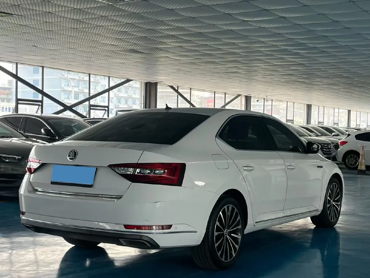 2018 Skoda Kodiak 1.8T 180HP L4 7DCT,autocango,china used car exporter,china ev exporter,chinese used car exporter,chinese used ev exporter