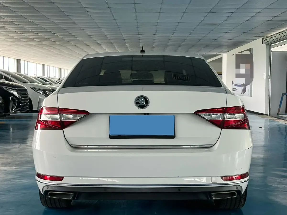 2018 Skoda Kodiak 1.8T 180HP L4 7DCT,autocango,china used car exporter,china ev exporter,chinese used car exporter,chinese used ev exporter