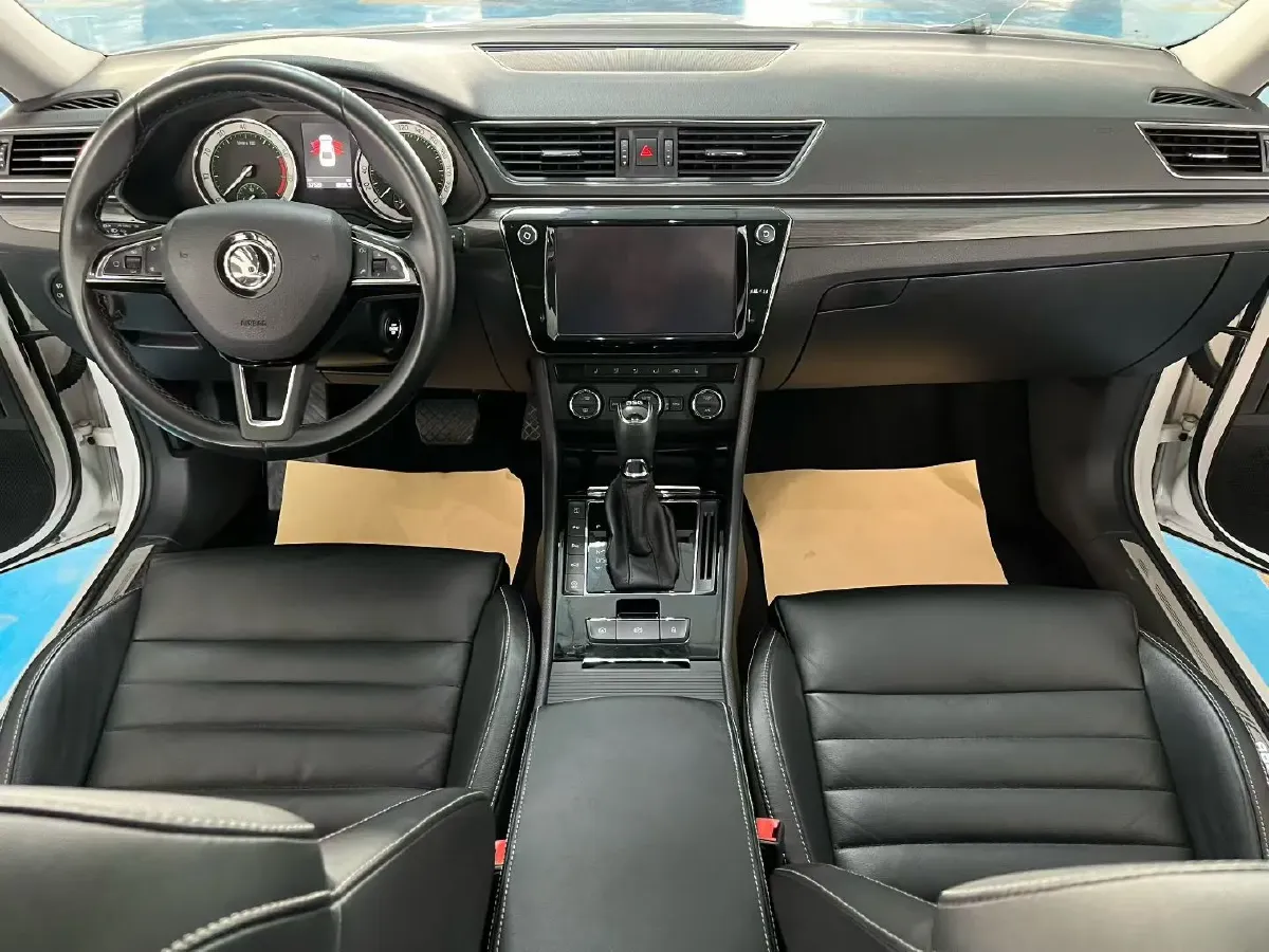 2018 Skoda Kodiak 1.8T 180HP L4 7DCT,autocango,china used car exporter,china ev exporter,chinese used car exporter,chinese used ev exporter