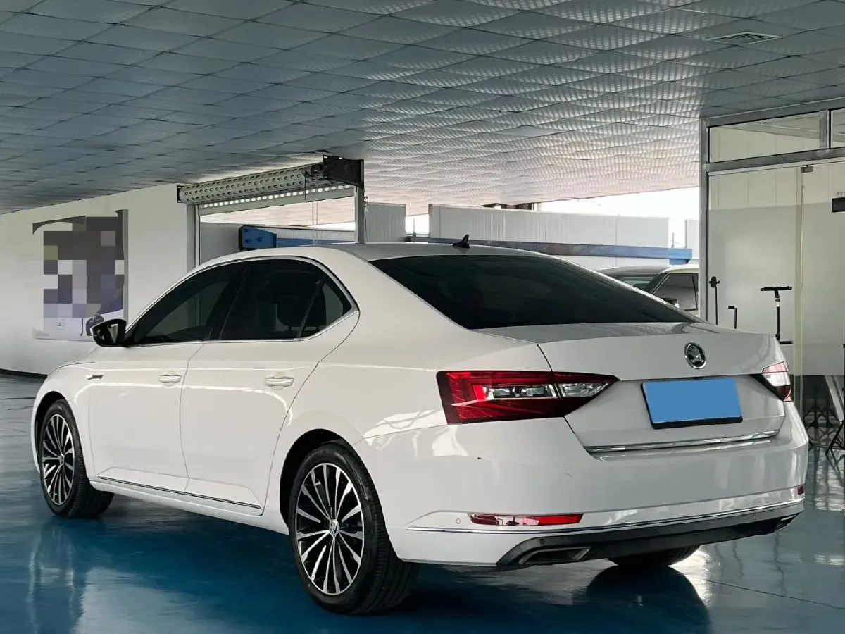 2018 Skoda Kodiak 1.8T 180HP L4 7DCT,autocango,china used car exporter,china ev exporter,chinese used car exporter,chinese used ev exporter