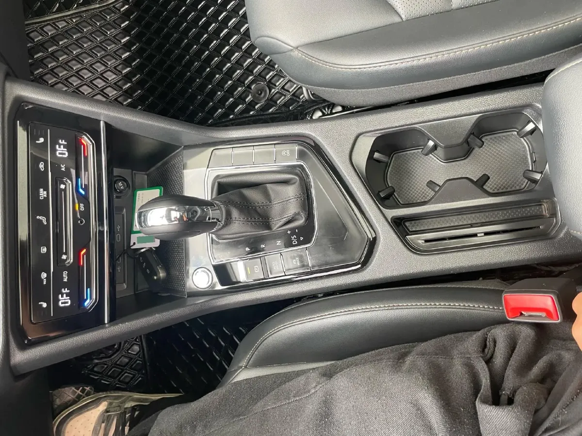 2021 Volkswagen Tharu 1.4T 150HP L4 7DCT,autocango,china used car exporter,china ev exporter,chinese used car exporter,chinese used ev exporter