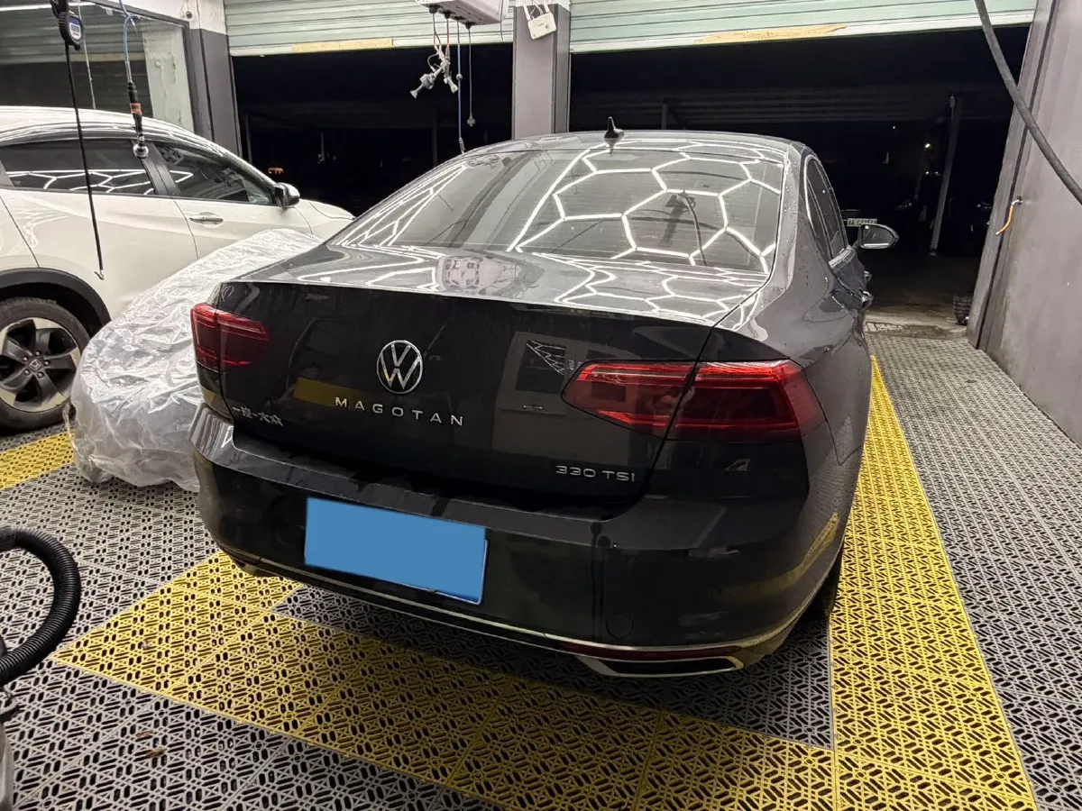 2020 Volkswagen Magotan 2.0T 186HP L4 7DCT,autocango,china used car exporter,china ev exporter,chinese used car exporter,chinese used ev exporter