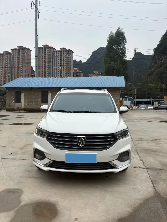 2018 BaoJun 360 1.5L 112HP L4 6MT,autocango,china used car exporter,china ev exporter,chinese used car exporter,chinese used ev exporter