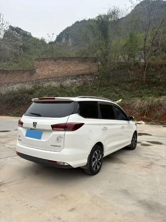 2018 BaoJun 360 1.5L 112HP L4 6MT,autocango,china used car exporter,china ev exporter,chinese used car exporter,chinese used ev exporter