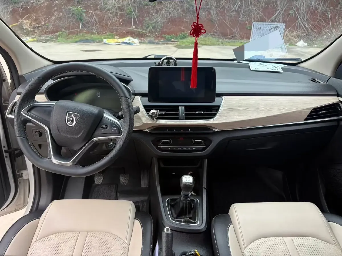 2018 BaoJun 360 1.5L 112HP L4 6MT,autocango,china used car exporter,china ev exporter,chinese used car exporter,chinese used ev exporter