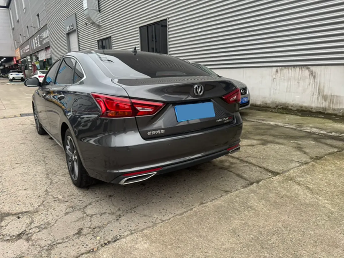 2022 ChangAn Raeton CC 1.5T 188HP L4 7DCT,autocango,china used car exporter,china ev exporter,chinese used car exporter,chinese used ev exporter