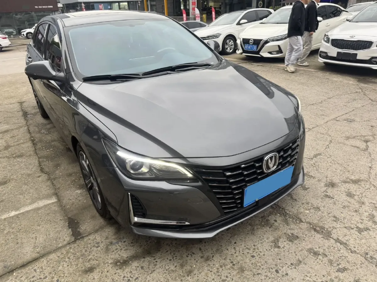 2022 ChangAn Raeton CC 1.5T 188HP L4 7DCT,autocango,china used car exporter,china ev exporter,chinese used car exporter,chinese used ev exporter