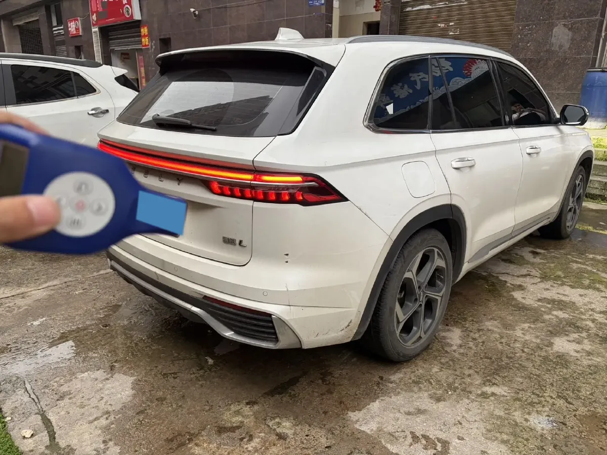 2021 Geely Monjaro 2.0T 218HP L4 7DCT,autocango,china used car exporter,china ev exporter,chinese used car exporter,chinese used ev exporter