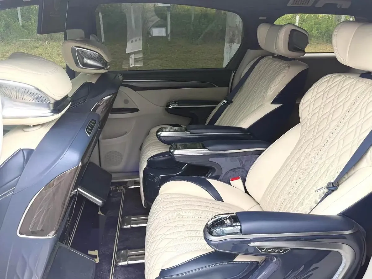 2020 Buick GL8 2.0T 237HP L4 9AT,autocango,china used car exporter,china ev exporter,chinese used car exporter,chinese used ev exporter