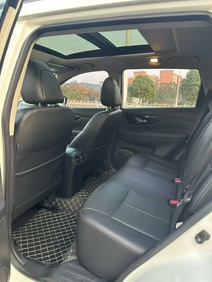 2021 Nissan X-Trail 2.0L 151HP L4 CVT,autocango,china used car exporter,china ev exporter,chinese used car exporter,chinese used ev exporter