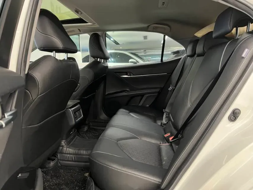 2021 Toyota Camry 2.5L 209HP L4 8AT,autocango,china used car exporter,china ev exporter,chinese used car exporter,chinese used ev exporter