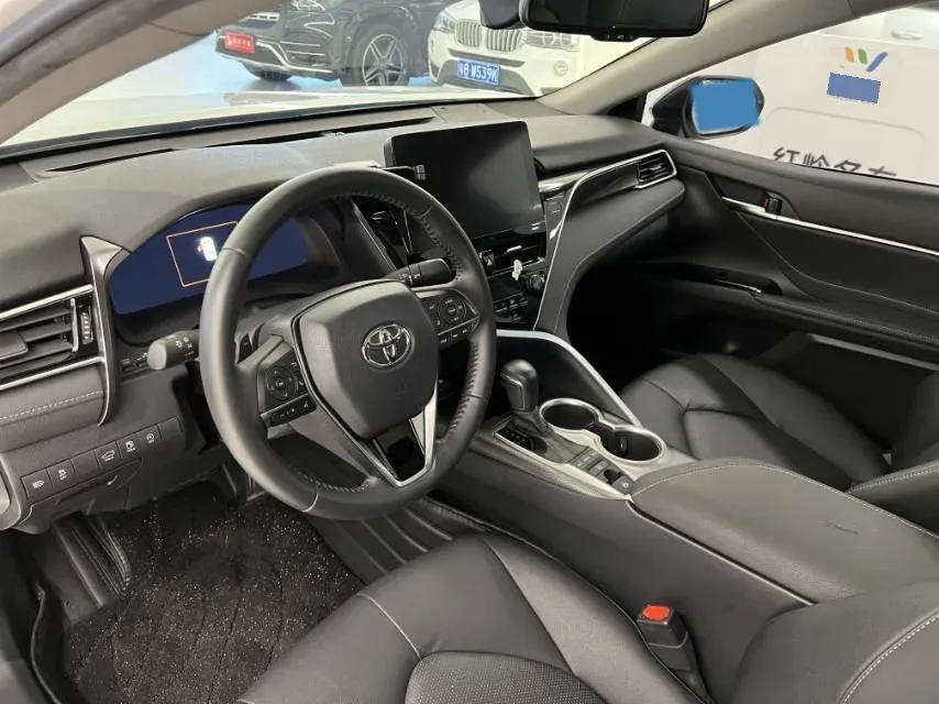 2021 Toyota Camry 2.5L 209HP L4 8AT,autocango,china used car exporter,china ev exporter,chinese used car exporter,chinese used ev exporter