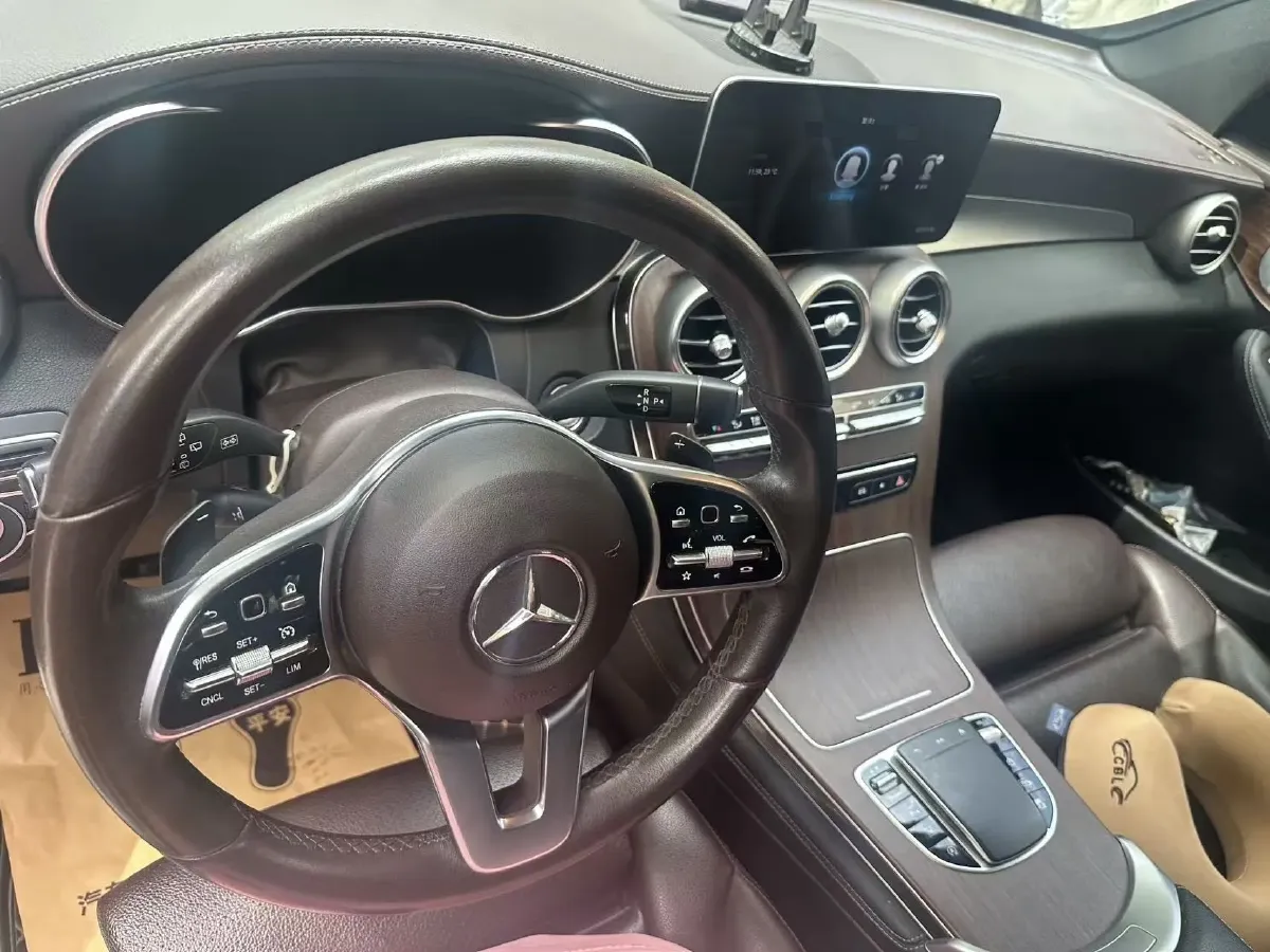 2020 Mercedes-Benz GLC Class 2.0T 258HP L4 9AT,autocango,china used car exporter,china ev exporter,chinese used car exporter,chinese used ev exporter