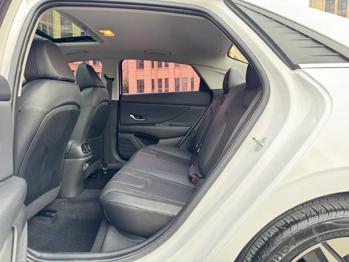 2023 Hyundai Elantra 1.5L 115HP L4 CVT,autocango,china used car exporter,china ev exporter,chinese used car exporter,chinese used ev exporter