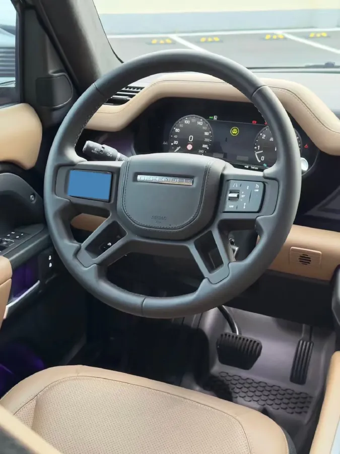 2025 Land Rover Defender 3.0T 400HP L6 8AT,autocango,china used car exporter,china ev exporter,chinese used car exporter,chinese used ev exporter