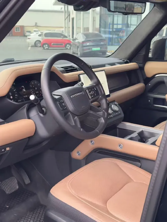 2025 Land Rover Defender 3.0T 400HP L6 8AT,autocango,china used car exporter,china ev exporter,chinese used car exporter,chinese used ev exporter