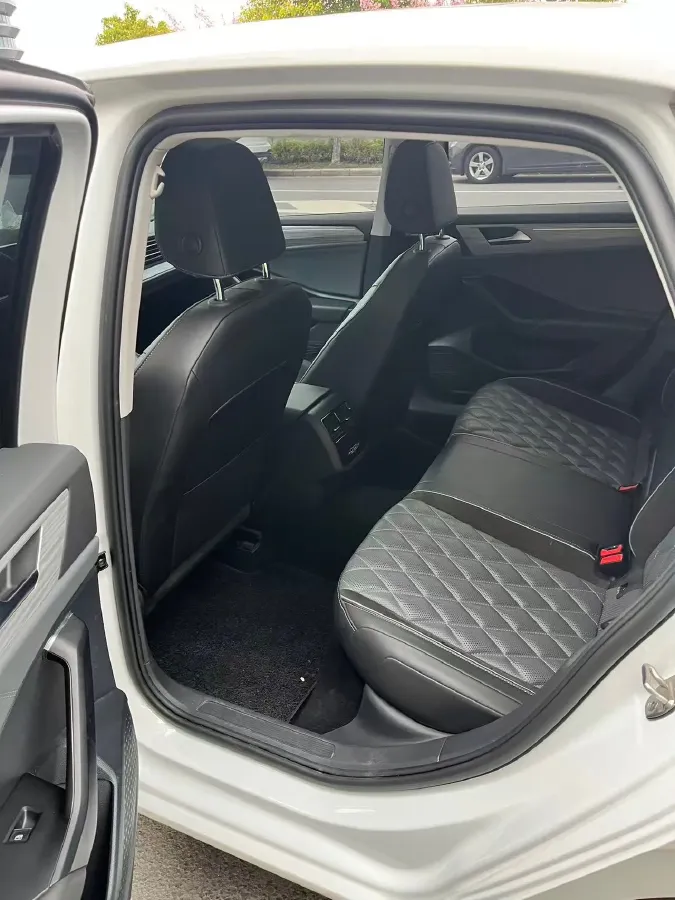 2023 Volkswagen Sagitar 1.5T 160HP L4 7DCT,autocango,china used car exporter,china ev exporter,chinese used car exporter,chinese used ev exporter