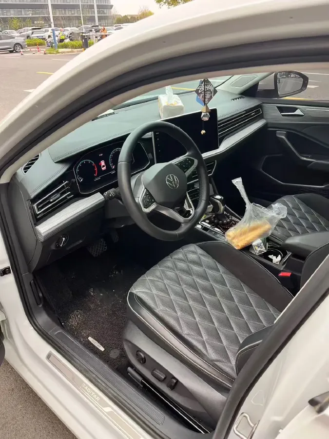2023 Volkswagen Sagitar 1.5T 160HP L4 7DCT,autocango,china used car exporter,china ev exporter,chinese used car exporter,chinese used ev exporter