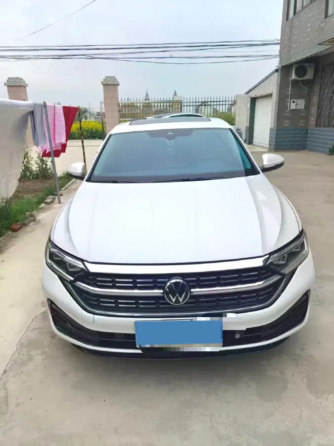 2023 Volkswagen Sagitar 1.5T 160HP L4 7DCT,autocango,china used car exporter,china ev exporter,chinese used car exporter,chinese used ev exporter