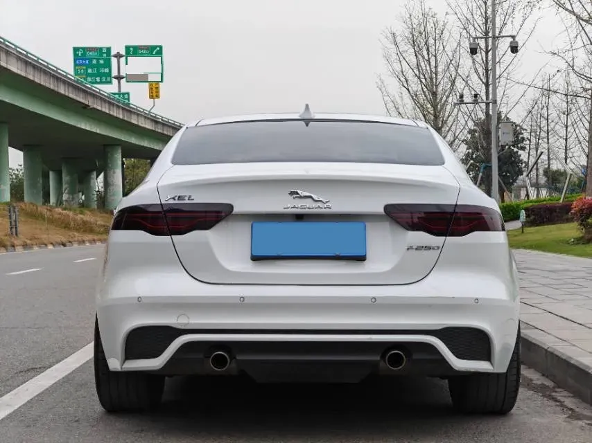 2021 Jaguar XEL 2.0T 250HP L4 8AT,autocango,china used car exporter,china ev exporter,chinese used car exporter,chinese used ev exporter