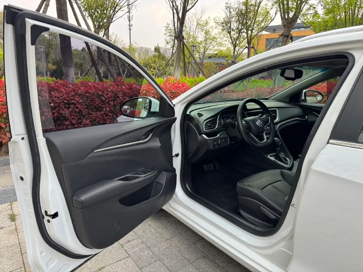 2019 Buick GL6 1.3T 163HP L3 6AT,autocango,china used car exporter,china ev exporter,chinese used car exporter,chinese used ev exporter