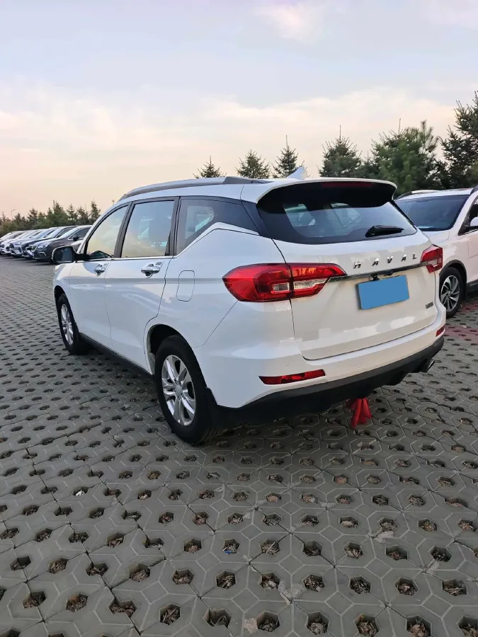 2019 Haval M6 1.5T 150HP L4 7DCT,autocango,china used car exporter,china ev exporter,chinese used car exporter,chinese used ev exporter
