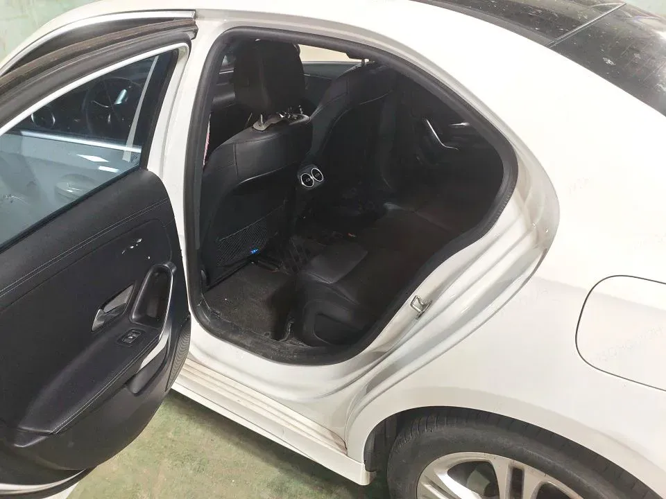 2024 Mercedes-Benz A Class 1.3T 136HP L4 7DCT,autocango,china used car exporter,china ev exporter,chinese used car exporter,chinese used ev exporter