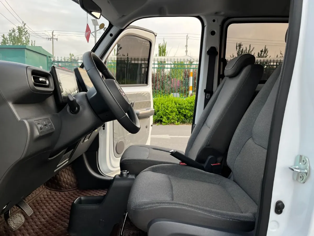 2025 WuLing ZhiGuang BEV 17.7KWH,autocango,china used car exporter,china ev exporter,chinese used car exporter,chinese used ev exporter