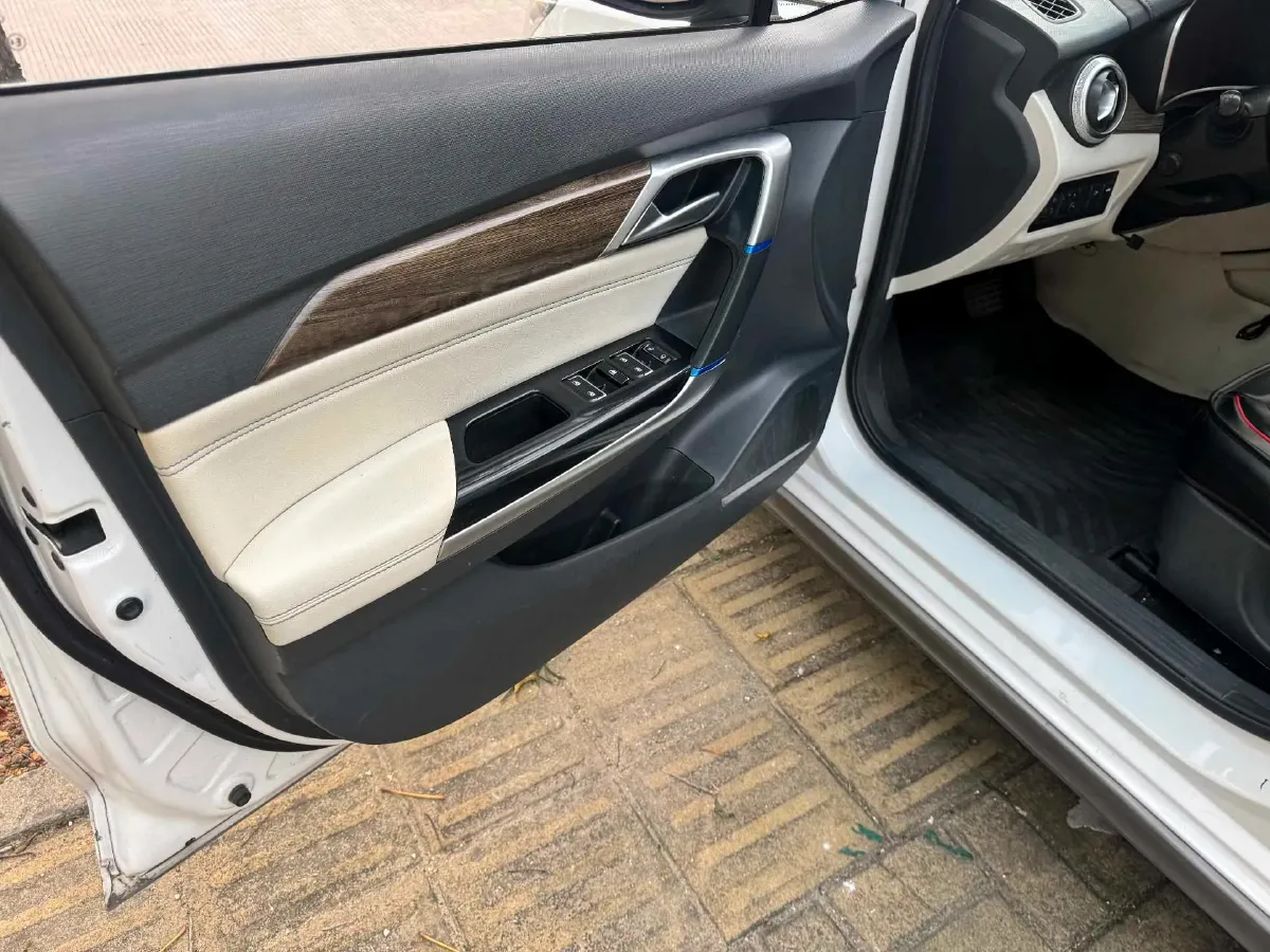 2018 BeiJing Auto EU5 BEV 60.23KWH,autocango,china used car exporter,china ev exporter,chinese used car exporter,chinese used ev exporter