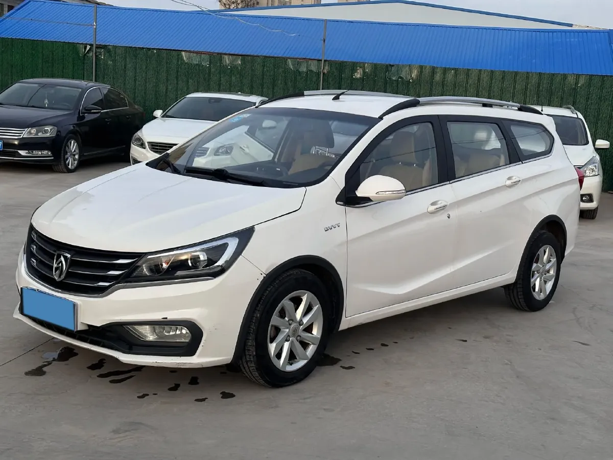 2017 BaoJun 310W 1.5L 112HP L4 6MT,autocango,china used car exporter,china ev exporter,chinese used car exporter,chinese used ev exporter