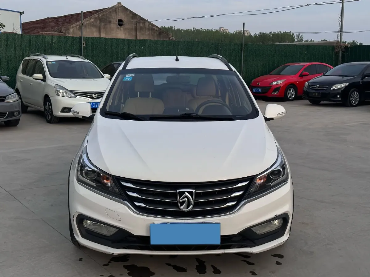 2017 BaoJun 310W 1.5L 112HP L4 6MT,autocango,china used car exporter,china ev exporter,chinese used car exporter,chinese used ev exporter
