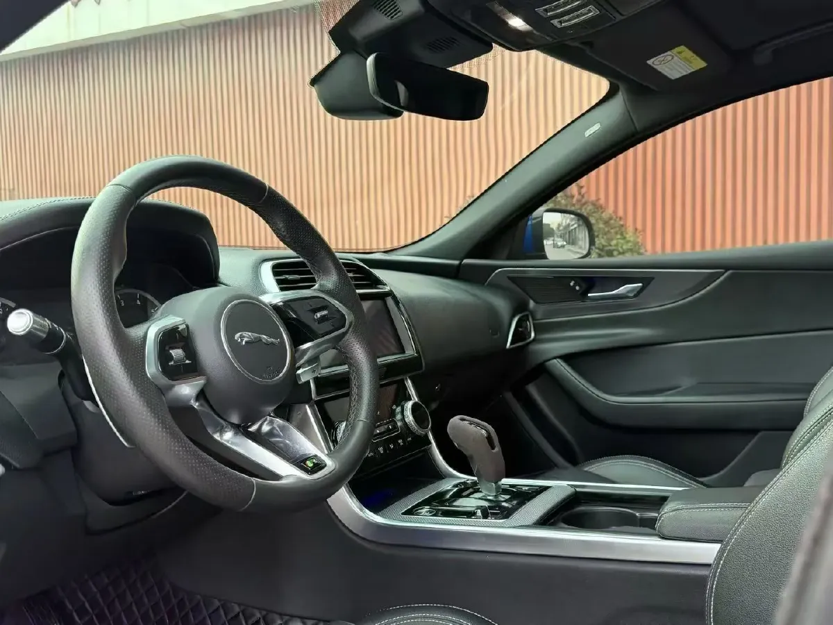 2021 Jaguar XEL 2.0T 200HP L4 8AT,autocango,china used car exporter,china ev exporter,chinese used car exporter,chinese used ev exporter