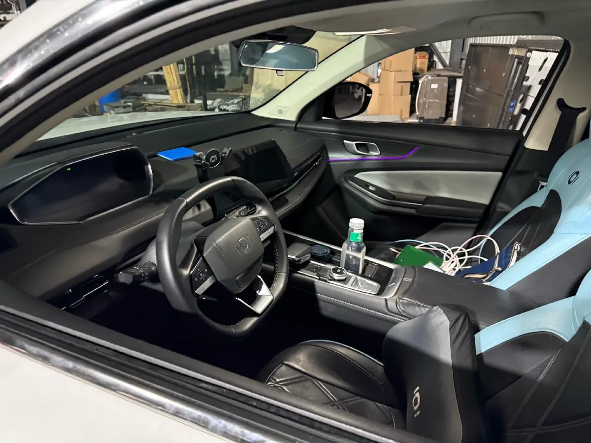 2023 Venucia VX6 BEV 62KWH,autocango,china used car exporter,china ev exporter,chinese used car exporter,chinese used ev exporter